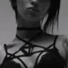 GIGAWOMAN emote