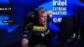 heCarry emote