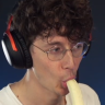 spuzieBanana emote