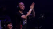 kangkangKiss emote