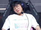 XunDEADGE emote