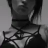 GIGAWOMAN emote