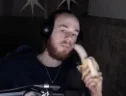 iddBanana2 emote