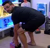couragePICKINGUP emote