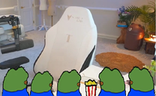 meandtheboyswatchingabsentstreamernewsetupbutstillft-800 emote