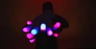 gloving emote