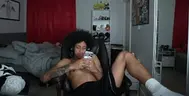 YugiOnHisPhoneInsteadOfStreaming emote